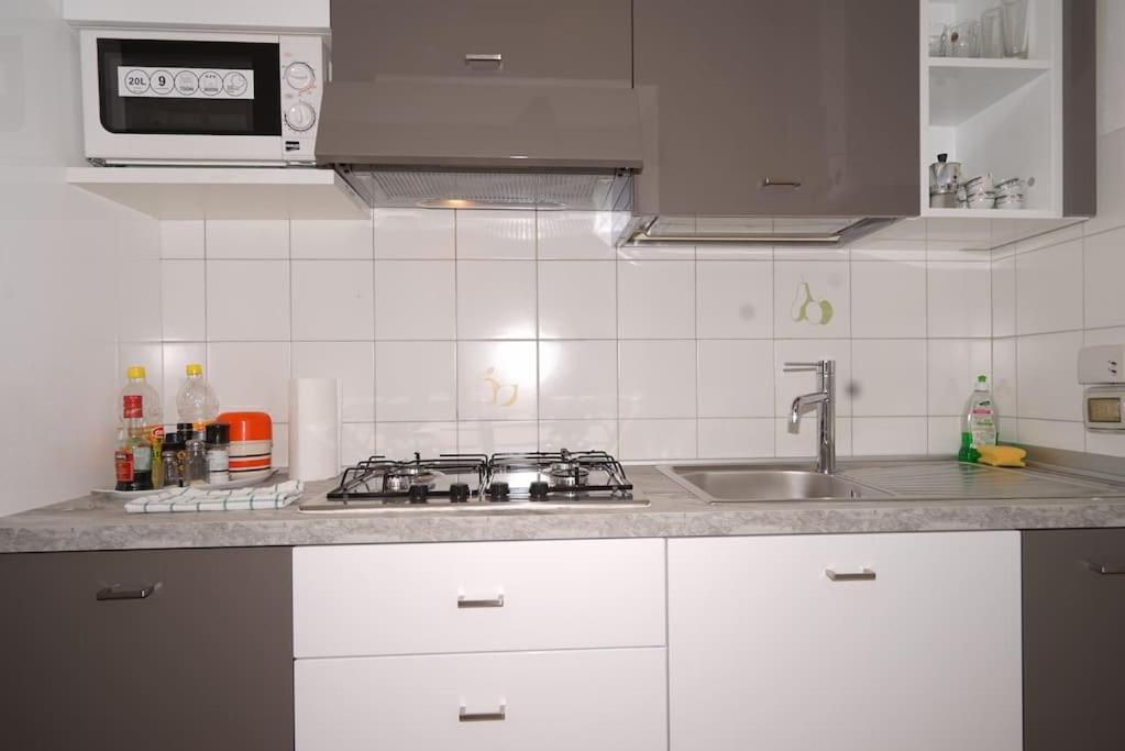 Central Guesthouse Cir 015146-Cni-01484 Mediolan Zewnętrze zdjęcie
